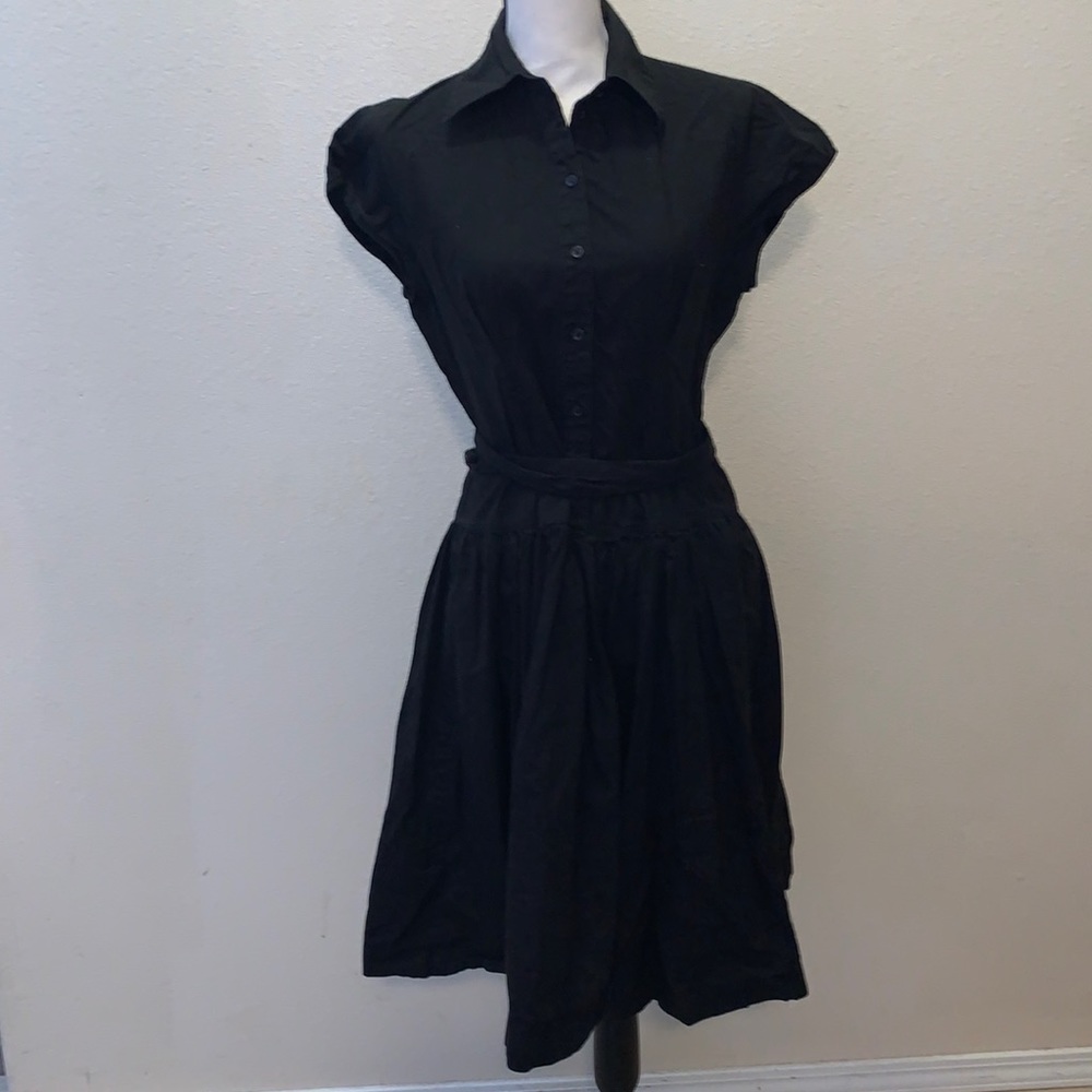 Norma Kamali black half button down collared shirt sleeve midi fit n flare dress
